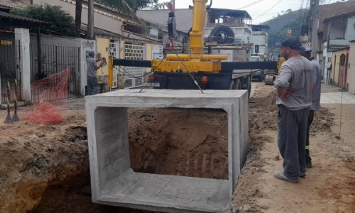 Volta Redonda: Secretaria de Obras avança com obra de canalização do córrego dos Carvalhos